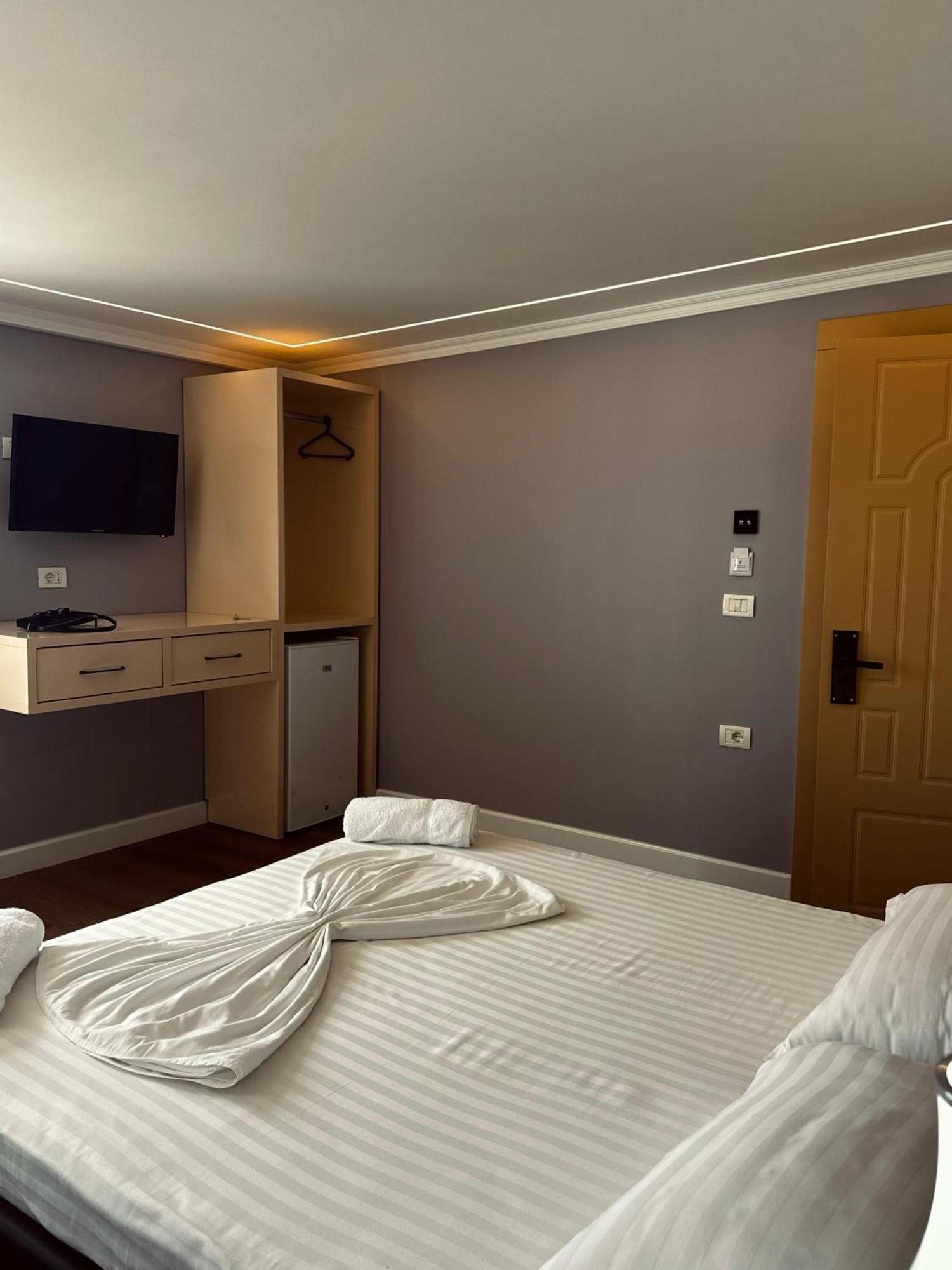 Bliss Boutique Hotel Durres Exterior photo